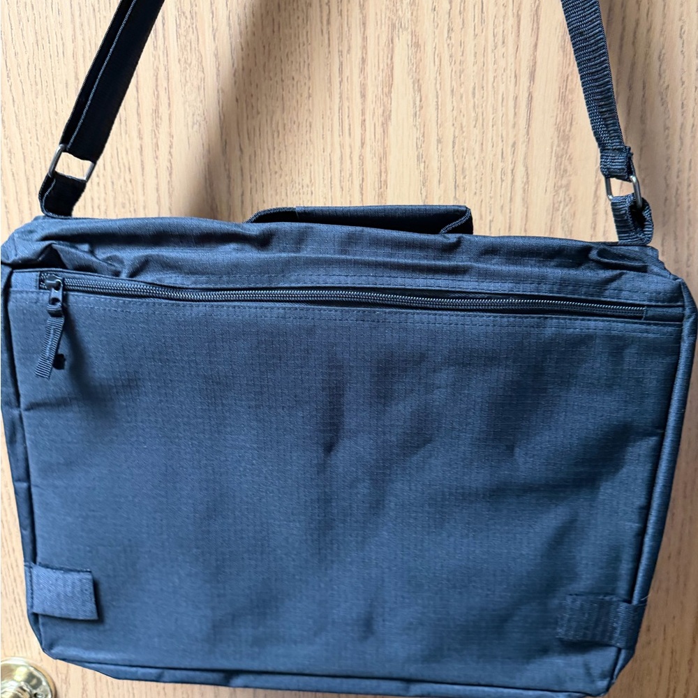 Professional Black Laptop Bag - Picture 4 of 4